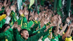 申花队连败危机：蓉城挑战与本土裁判缺席的双重考验