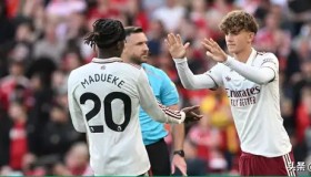 奥利塞：嘻哈风格与绿茵场的完美融合，拜仁新星的成长之路