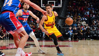 4700万顶薪跌至300万底薪，NBA退步最快球星，你真的该退役了！