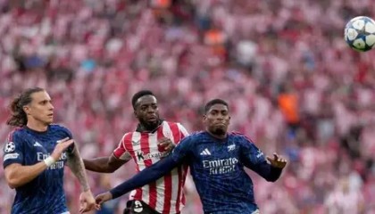 红军竞技场绝杀风云：强阵突变下的比赛失利与球员受伤